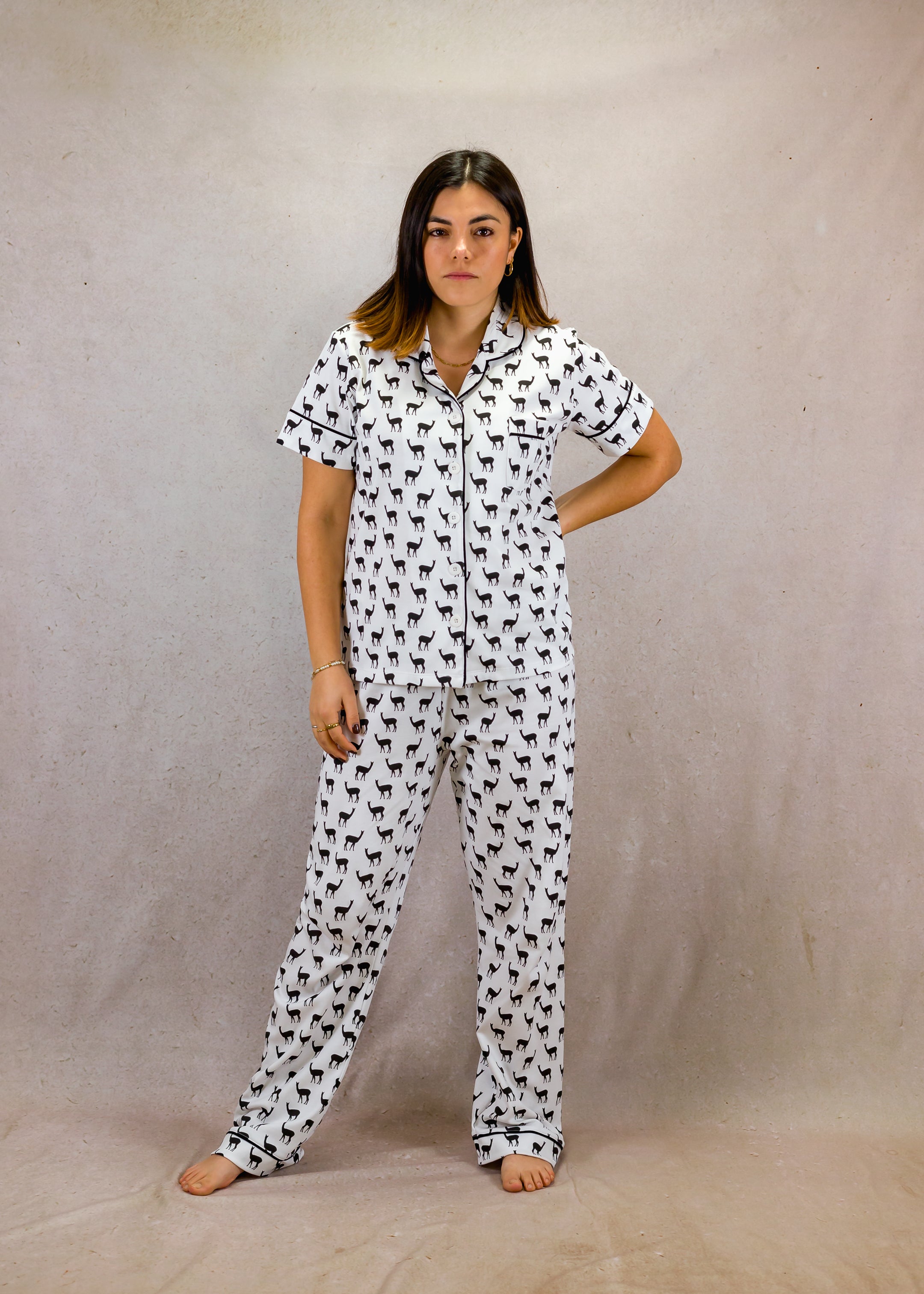 B&W vicunas set with short-sleeves