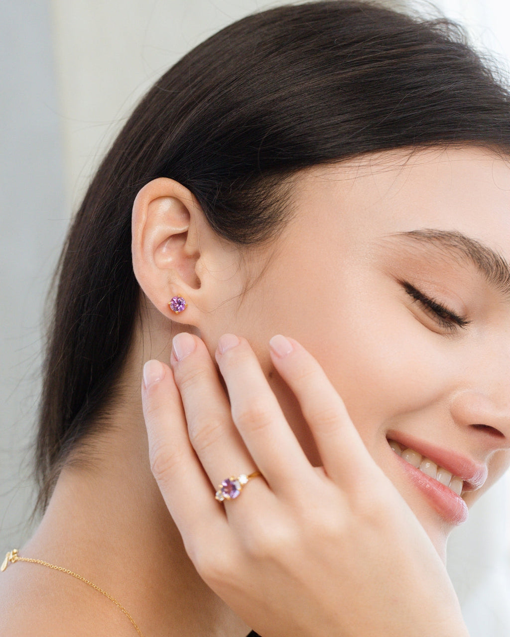 Lavender Amethyst Round Stud Earrings 6 mm in 18k Gold Vermeil