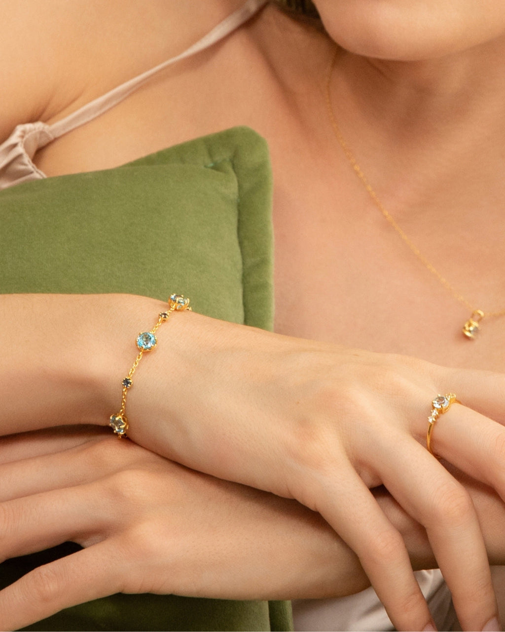 Blue Sapphire & Blue Topaz Jewellery Set in 18k Gold Vermeil