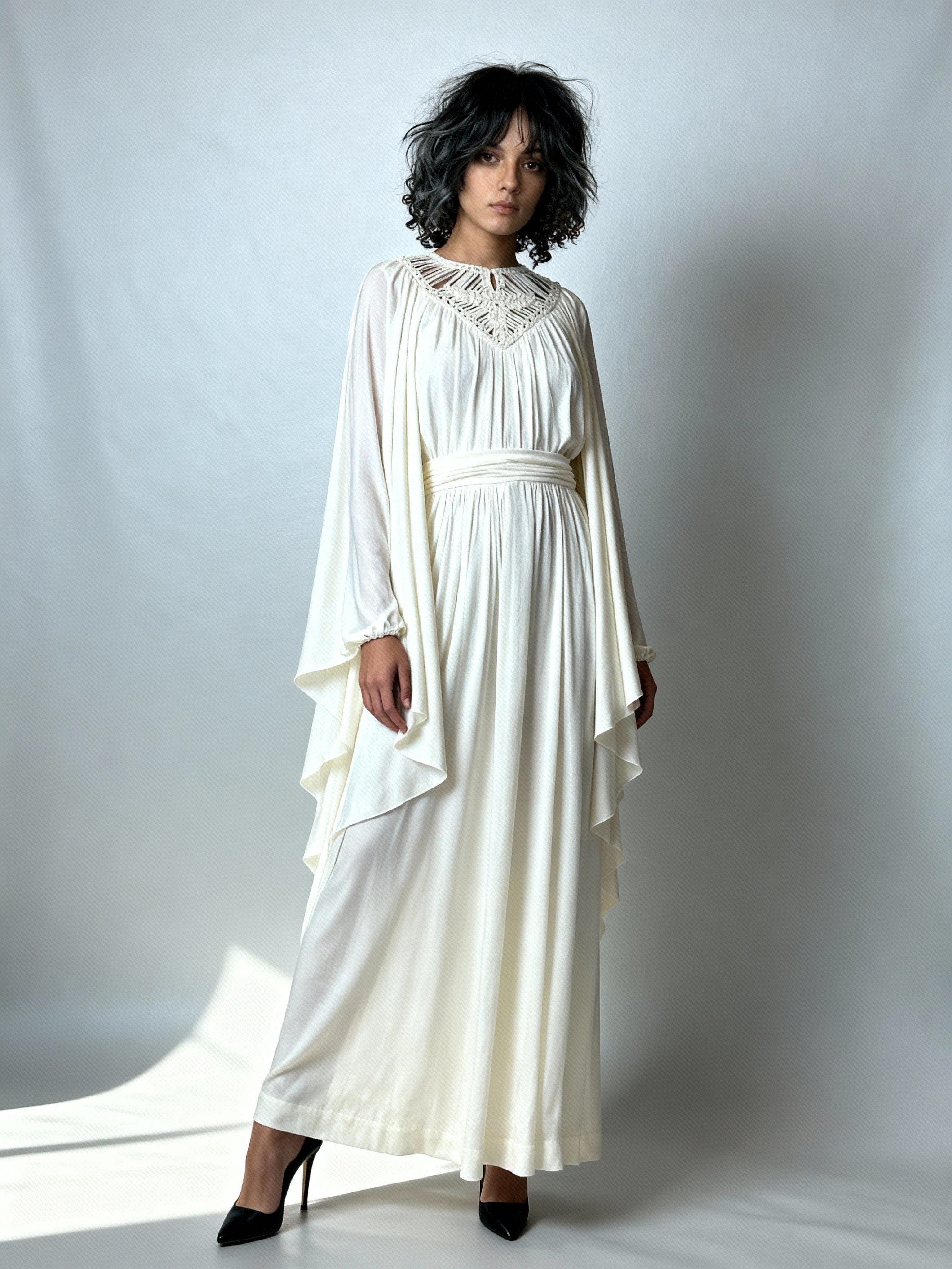 1970's Stunning Vintage Cream Goddess Wedding Dress UK 8 - 14