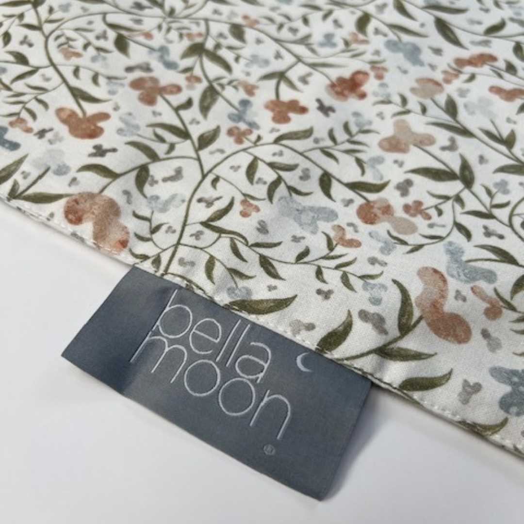 Feeding & Pumping Privacy Cover - Sweet & Wild