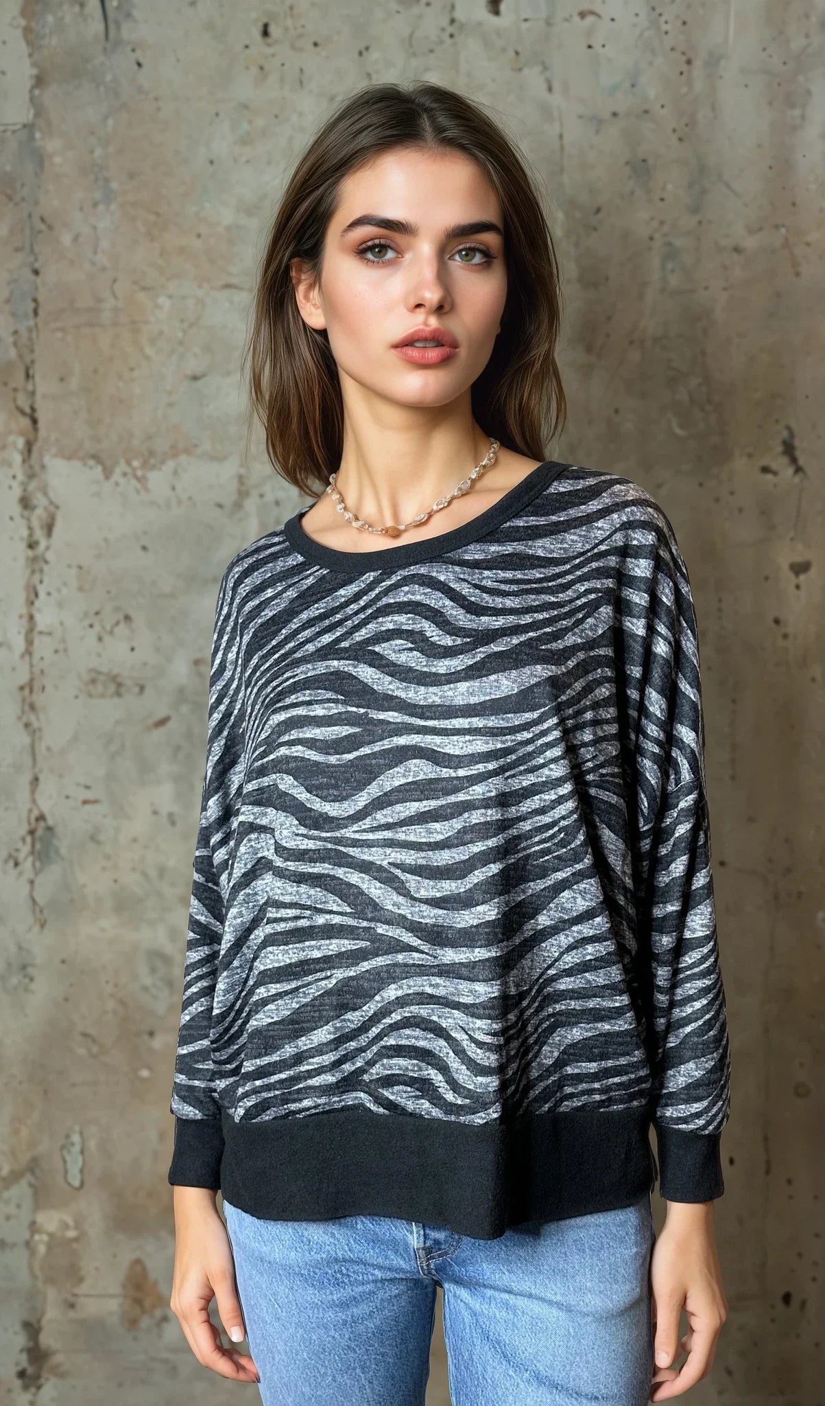 1980's Vintage Batwing Tiger Print Jumper UK 8 - 14