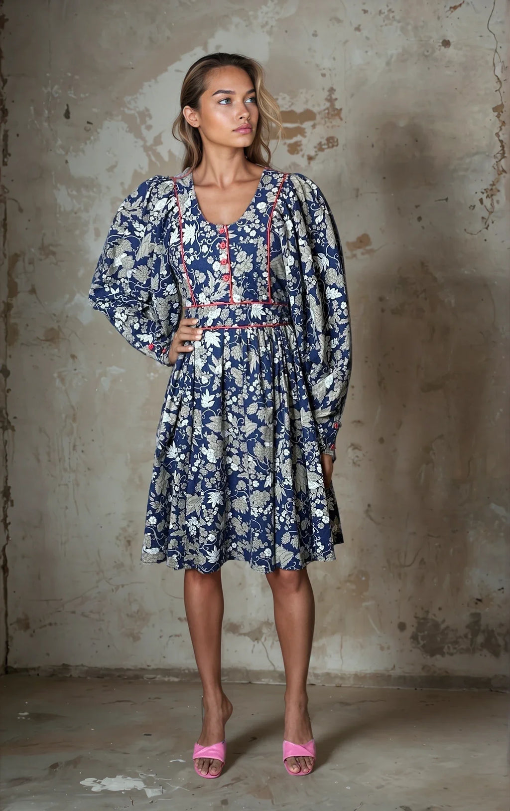 Rare & Original Vintage 1970's Navy Floral Dress UK 10 - 14