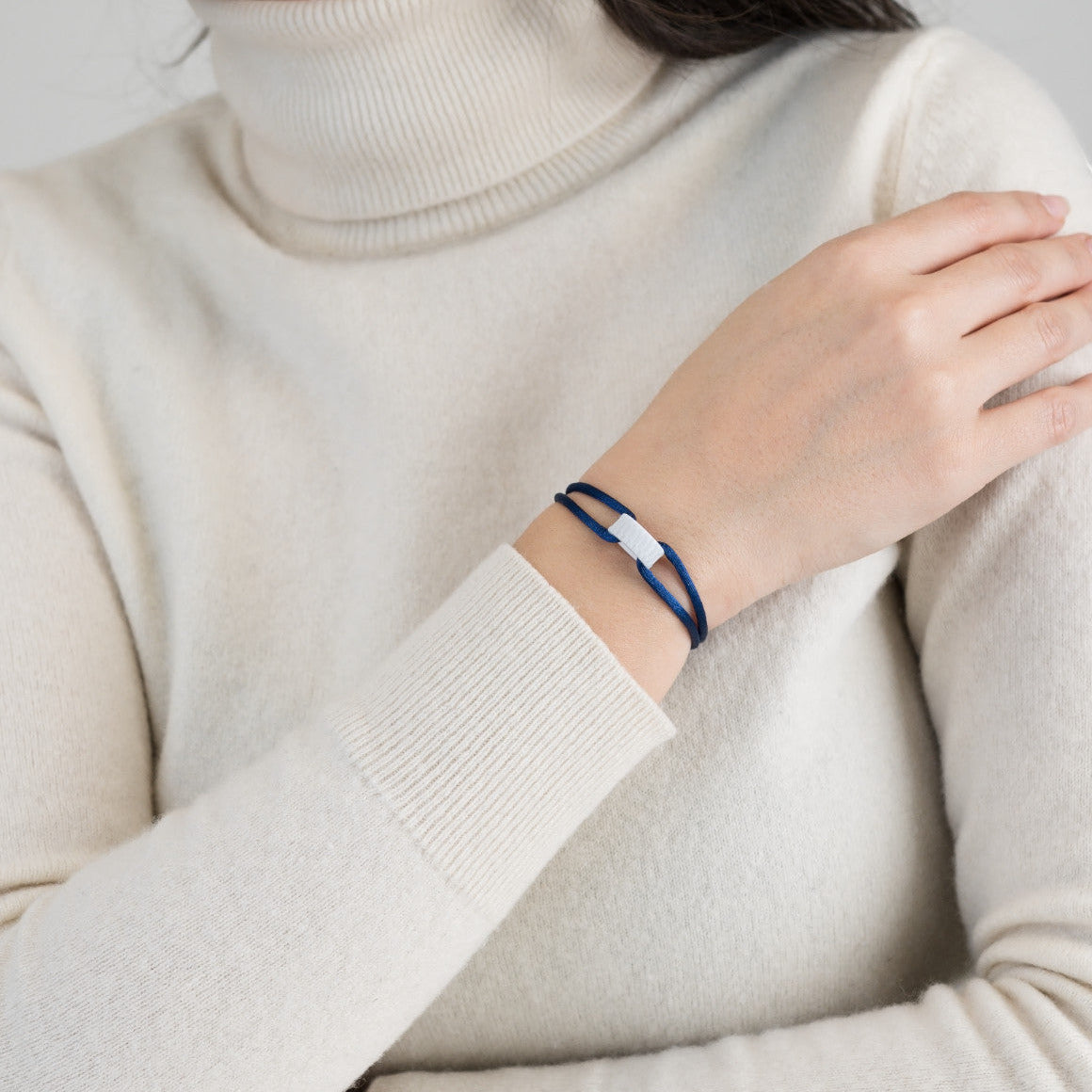 Snow Regent Cord Bracelet