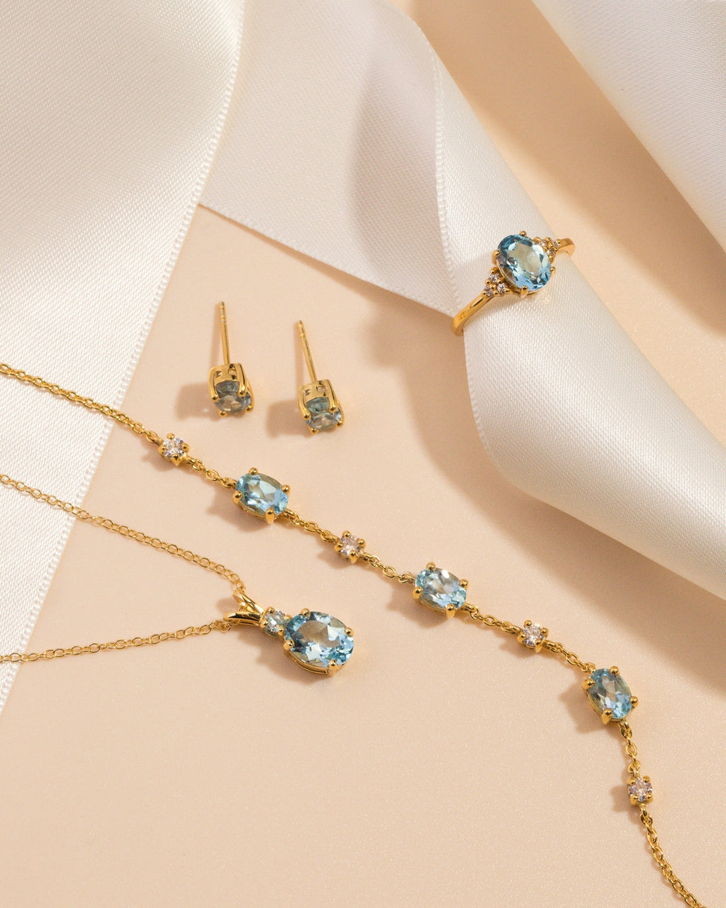 Essential Blue Topaz Jewellery Set in 18k Gold Vermeil