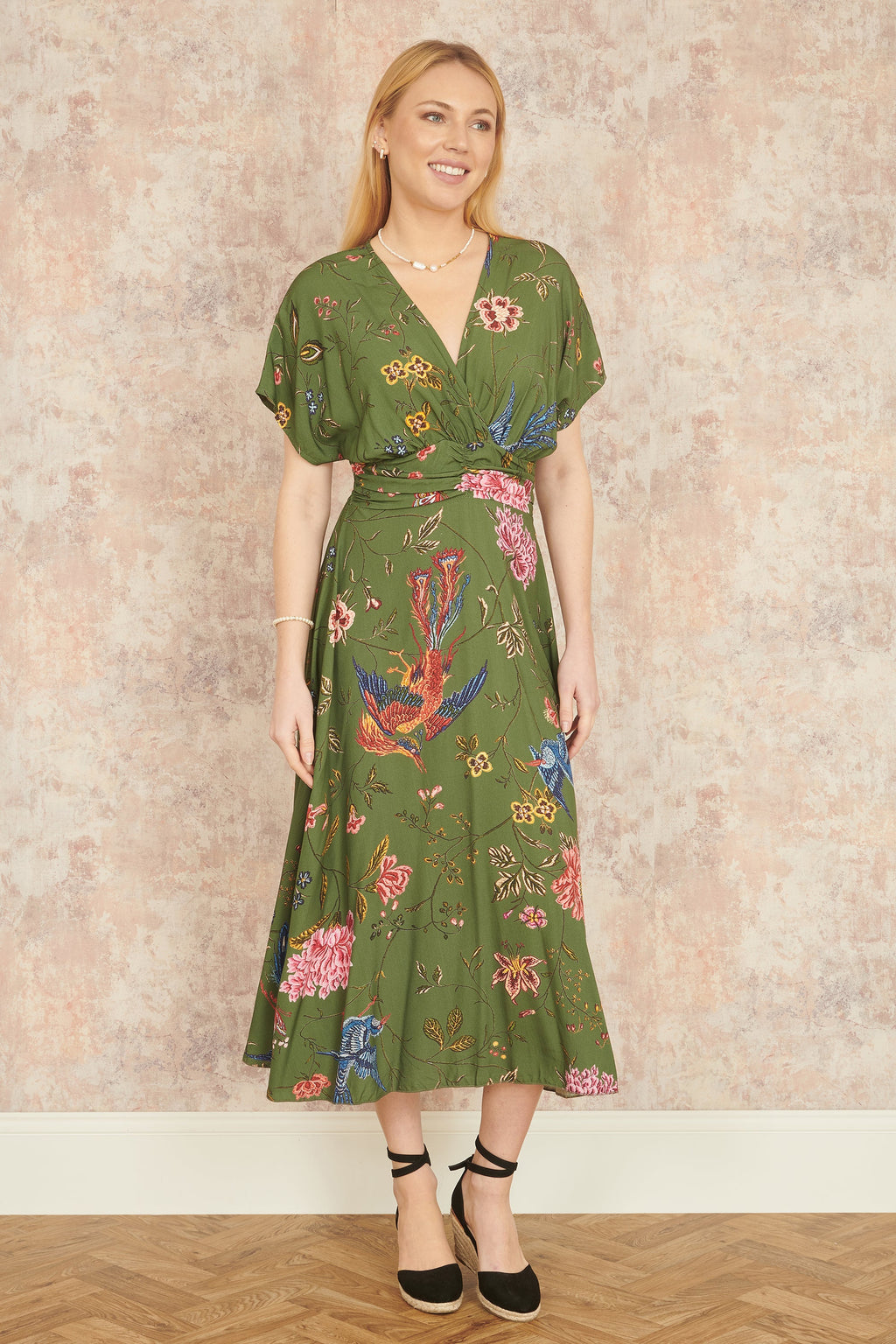 Yumi Green Bird and Floral Print Ruched Waist Kimono Midi Dress