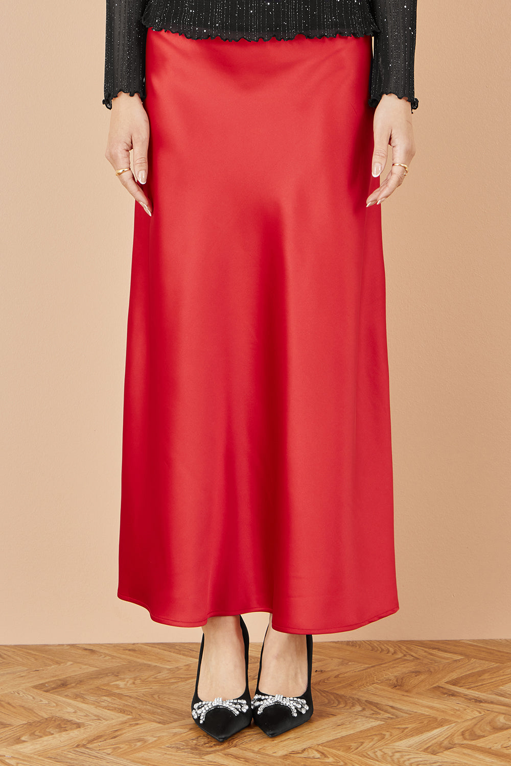 Yumi Red Satin Midi Skirt