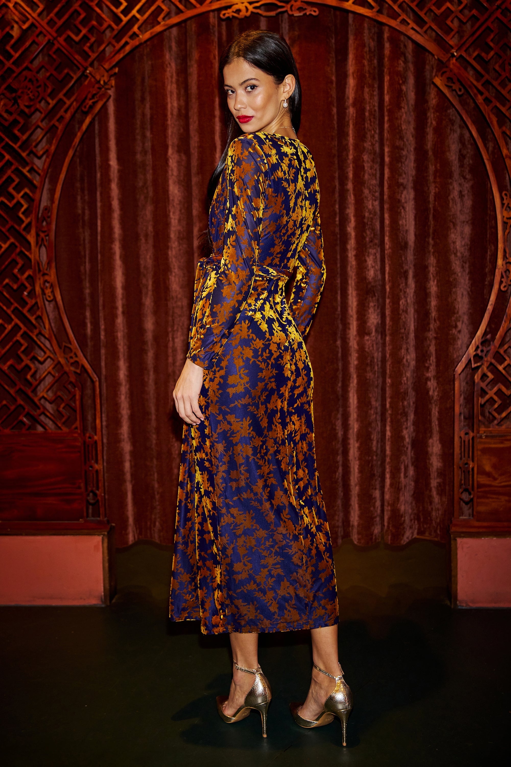 Yumi Navy Velour Stretch Midi Dress With Long Sleeves