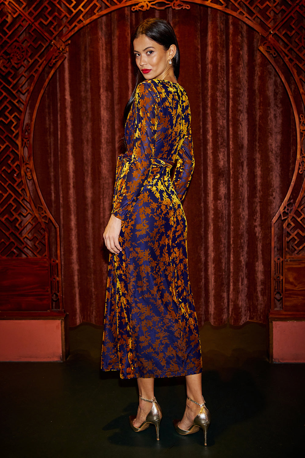 Yumi Navy Velour Stretch Midi Dress With Long Sleeves