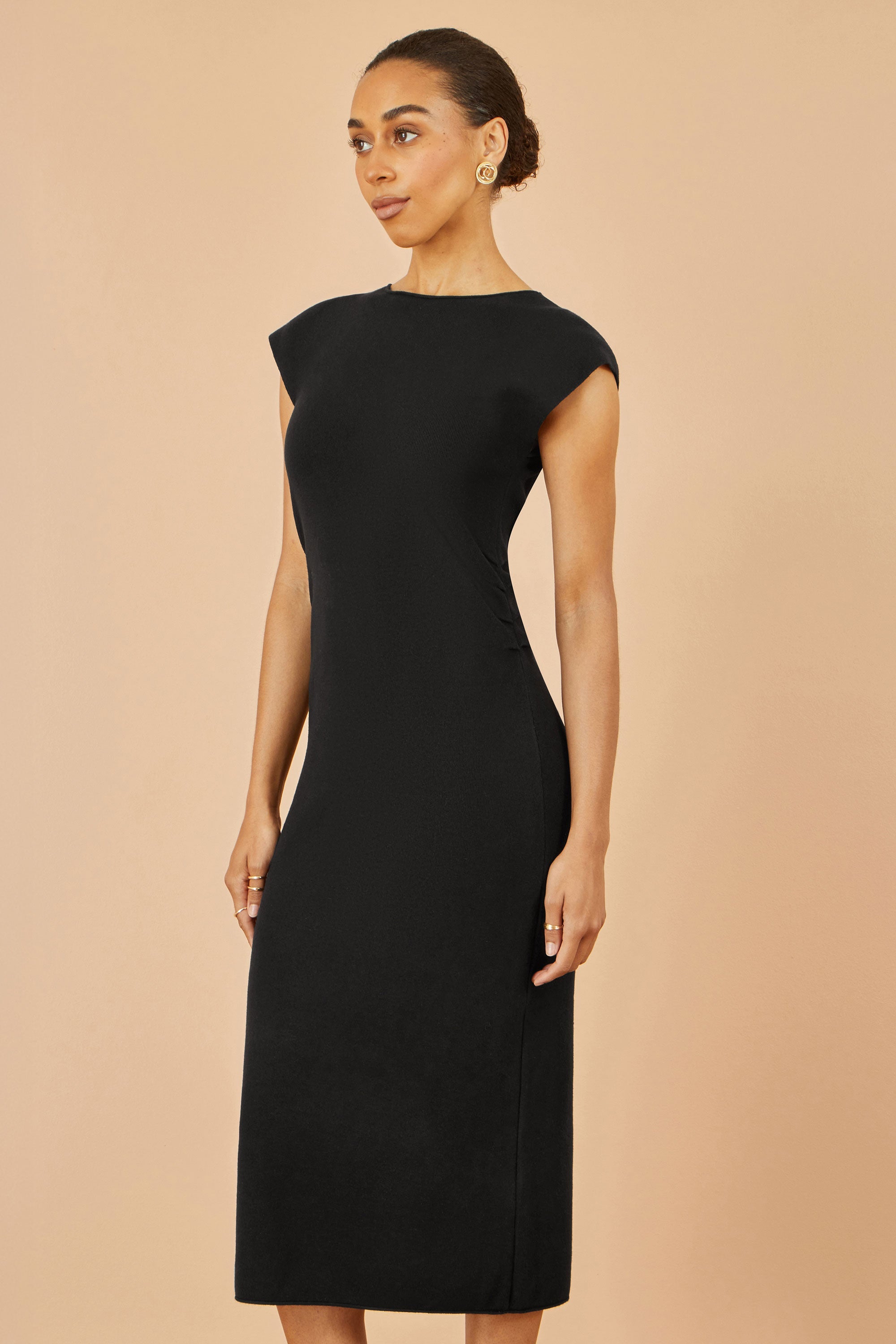 Yumi Black Knitted Ruched Midi Dress
