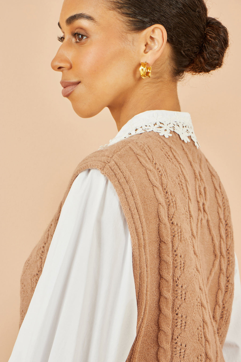 Yumi Camel Flower Cable Knit Tie Side Pullover