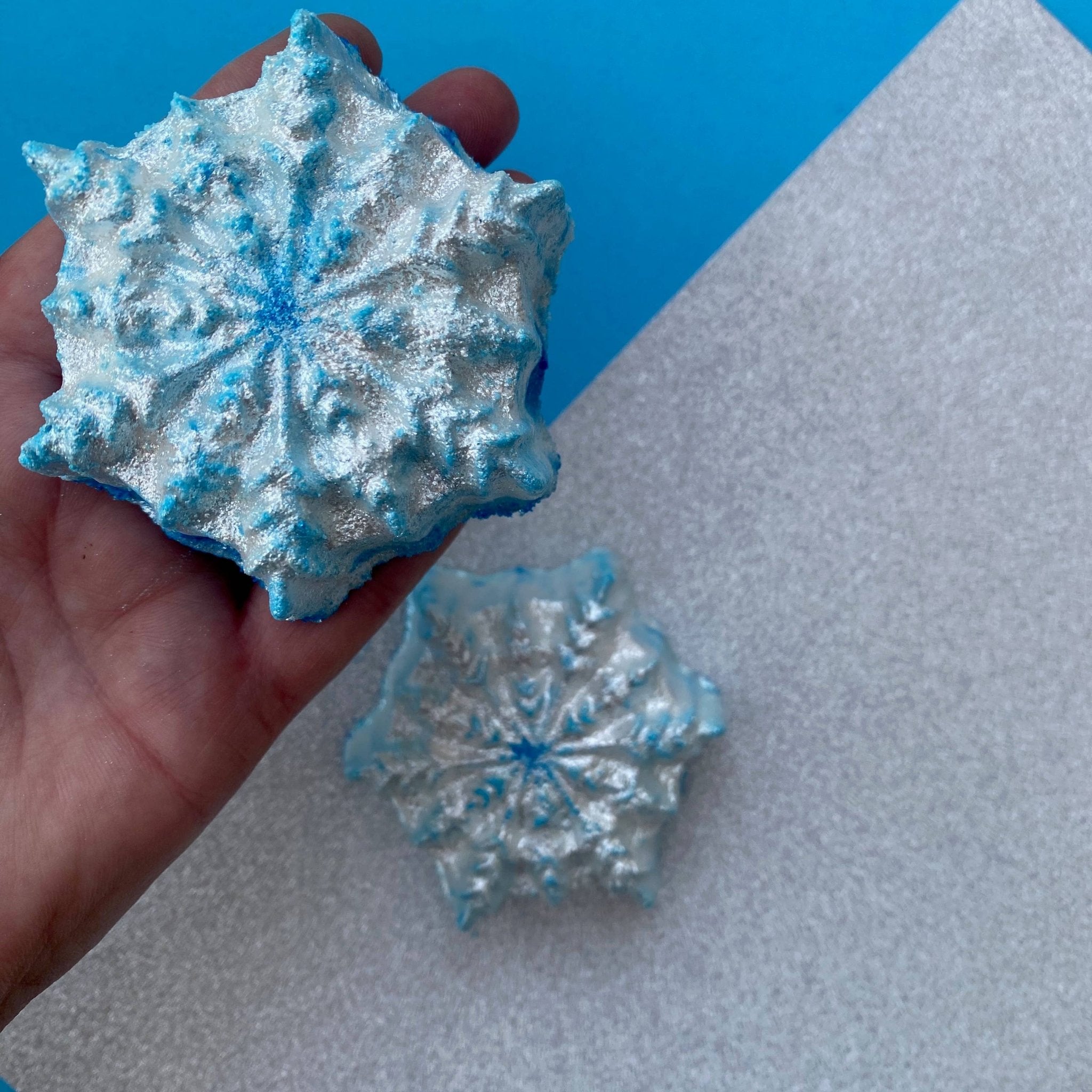 Christmas Shimmer Snowflake Bath Bomb