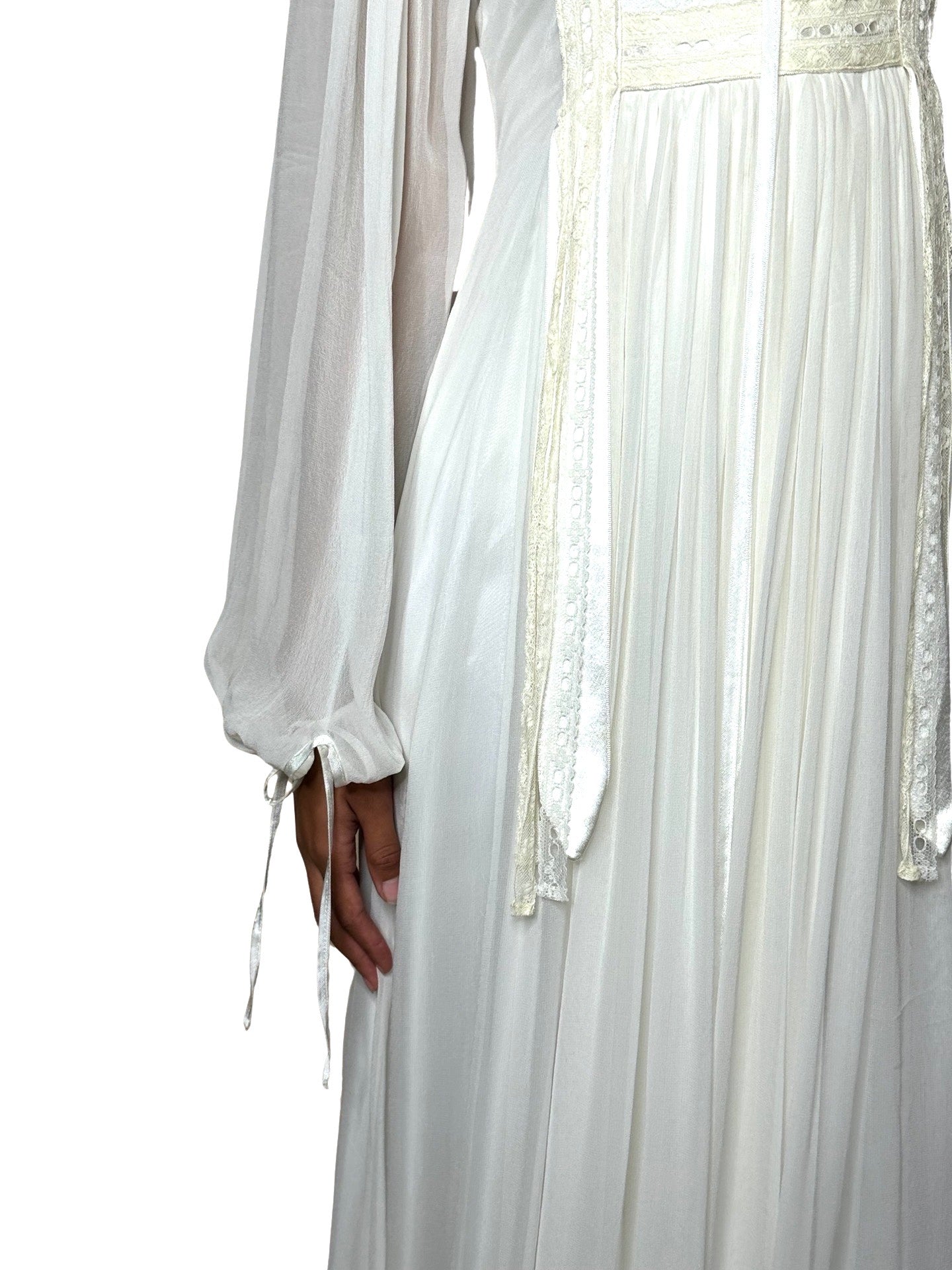 1970's Incredible Vintage White / Cream Silk Lace Wedding Dress UK 8 - 10