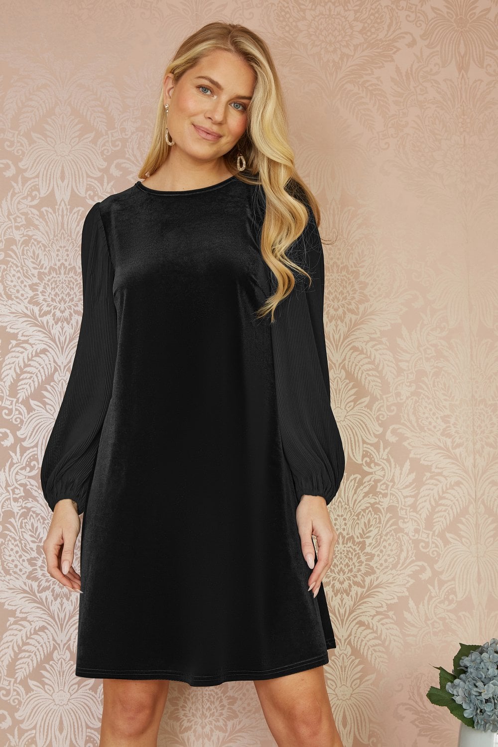 Yumi Black Velvet Tunic Dress with Pleated Balloon Sleeves And Tie Back